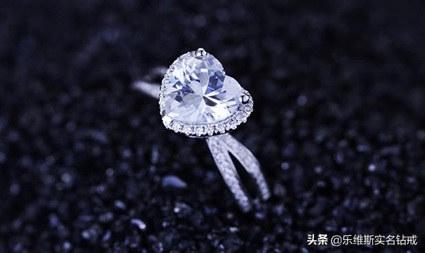 一克拉的钻戒多少钱？钻石不保值？一克拉钻戒值得购买吗？