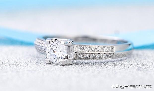 18k金钻石戒指怎么样？戴久了会掉色吗？婚戒可以买k金吗？