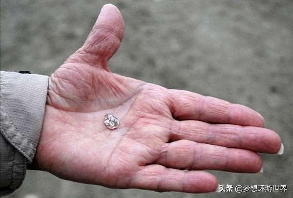 只需要六美元，就能去这个景点挖钻石，货真价实的钻石