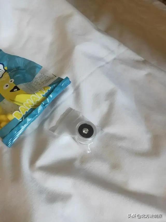 一觉醒来，小伙床头价值20万的钻石不见了：这是我给女友的惊喜啊！