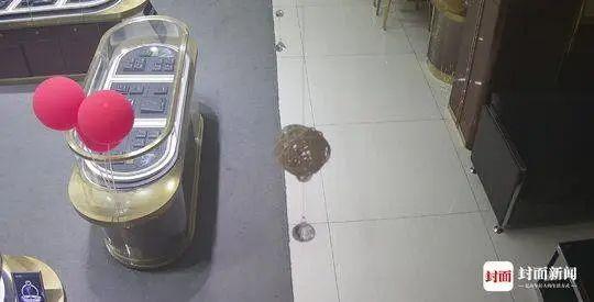 成都知名珠宝店凌晨失窃！钻石金项链被盗，损失达百万