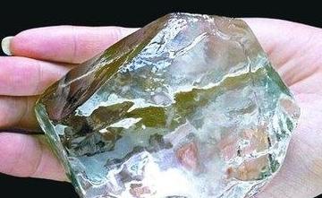 世界上最大的钻石，比莱索托诺言还大5倍，重量达3106克拉