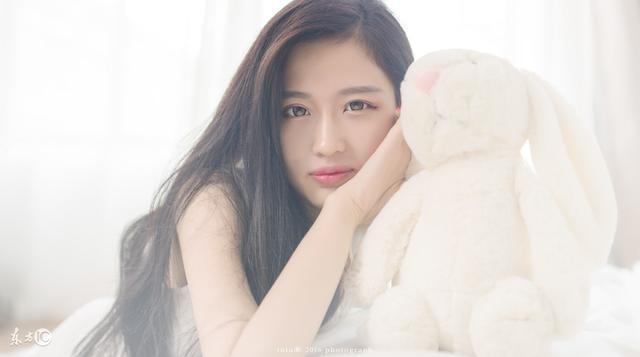 小说：穷小伙给妻子买加钻石项链，父母说是假的