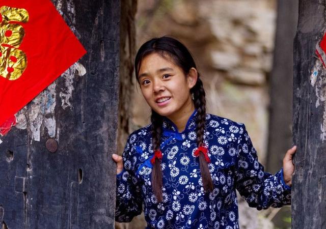 临沂姑娘捡到“常绿钻石”，专家估价超10亿，献给国家后过得如何