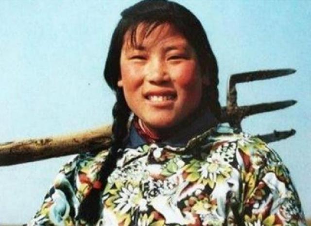 山东农村姑娘捡到10亿钻石，上交国家被奖励一台拖拉机，如今怎样