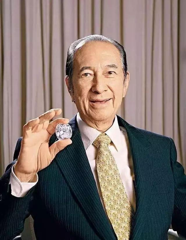 价值十亿，218.08克拉的钻石赌王竟然送她？怪不得不和三太抢家产