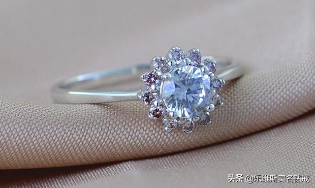 结婚钻戒不易选？了解这几点，买到称心钻戒