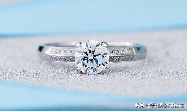 如何挑选钻戒才能少花“冤枉钱”？哪些噱头陷阱需要注意？
