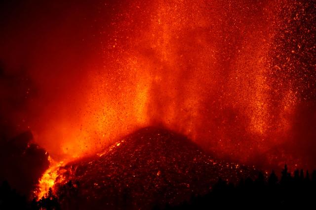 西班牙火山喷发！地球内有1000万亿吨钻石，该火山能带来钻石吗？