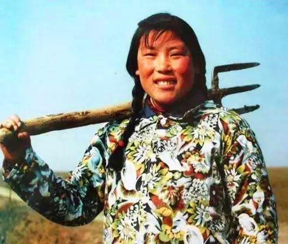 1977年，少女捡到158.786克拉钻石，估值10亿，一生命运从此改变
