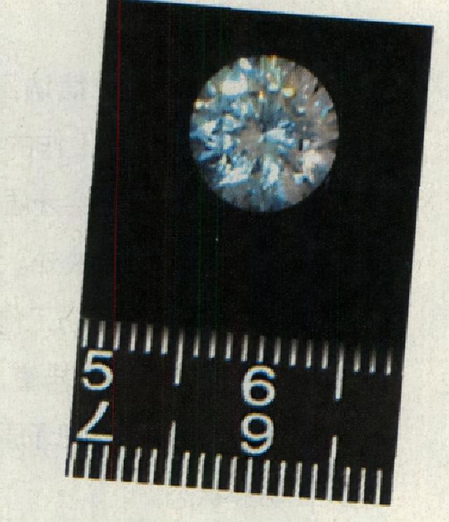 2009年上海珠宝店天价钻石变锆石，前后不足一秒，手法胜似出老千